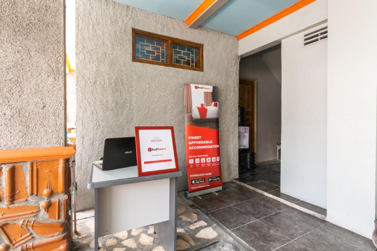 Reddoorz Syariah Near Stadion Manahan Solo 2 Екстер'єр фото
