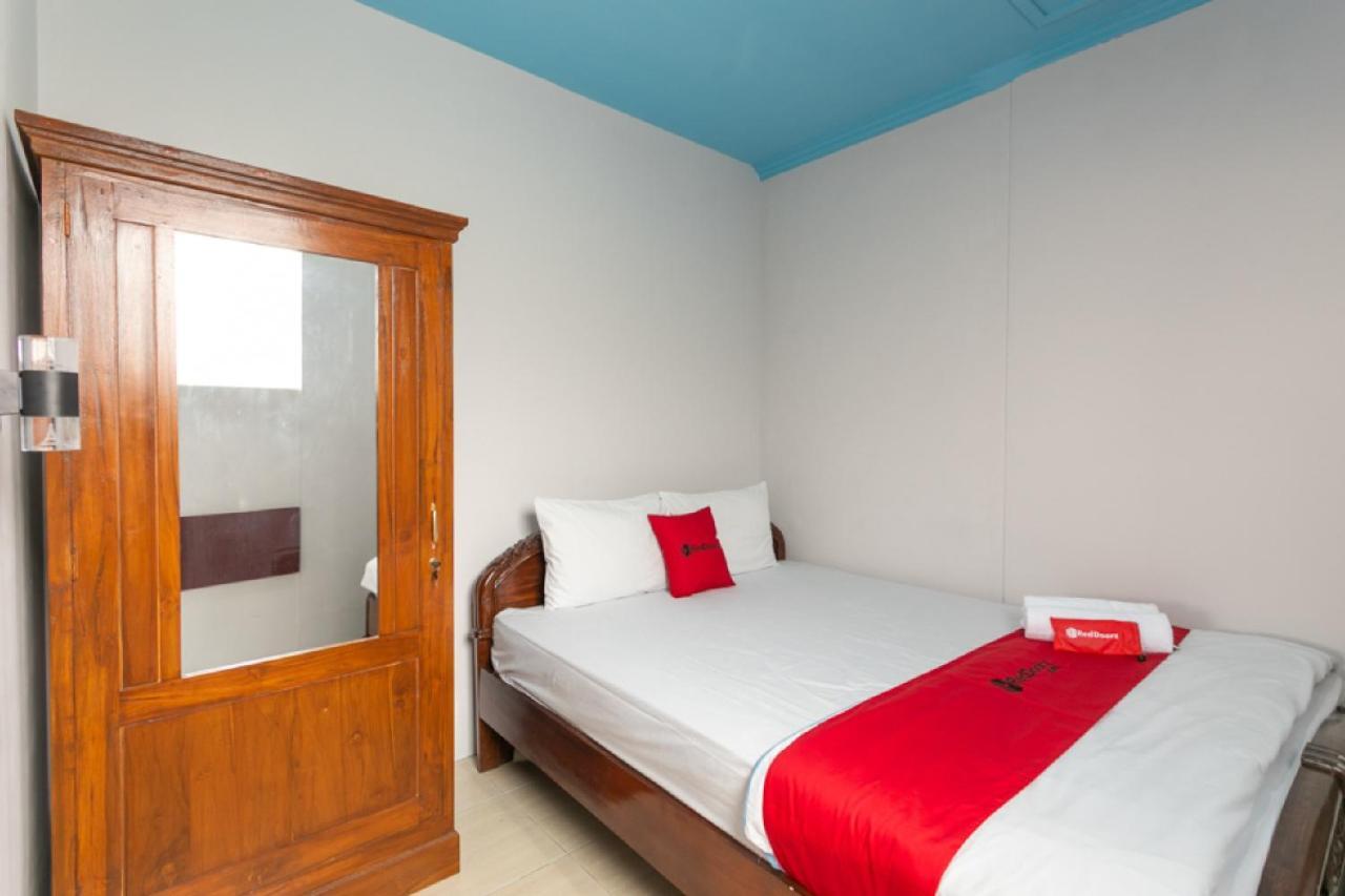 Reddoorz Syariah Near Stadion Manahan Solo 2 Екстер'єр фото