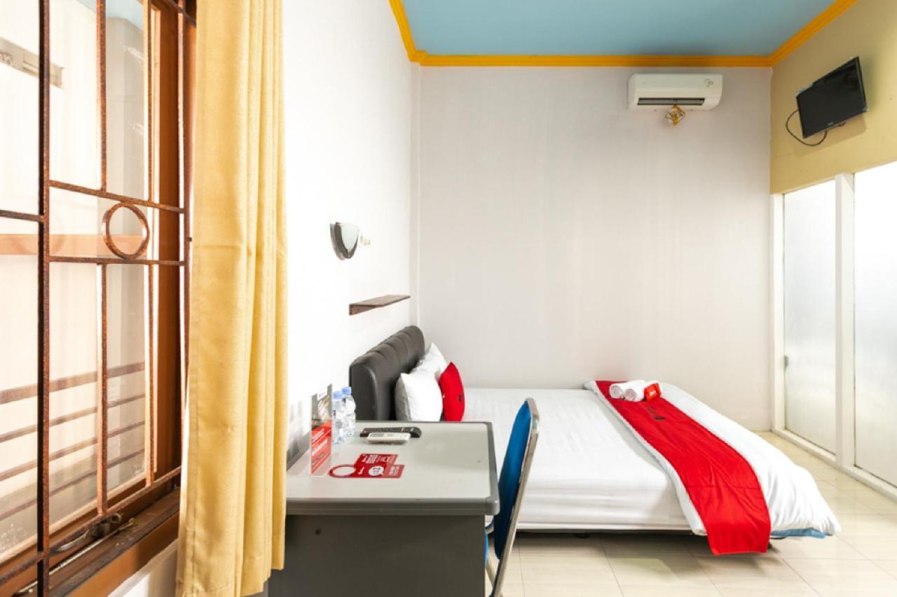 Reddoorz Syariah Near Stadion Manahan Solo 2 Екстер'єр фото